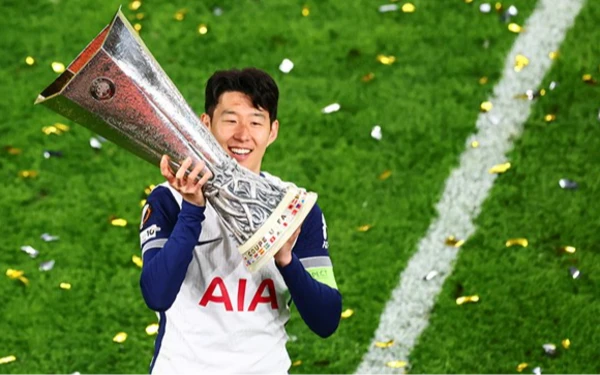 Thumbnail Berita - Tottenham Hotspur Juara Liga Eropa, Son Heung Min Tak Kuasa Menahan Haru