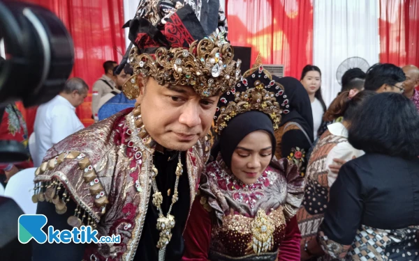 Thumbnail Berita - Bukti Keharmonisan Multikultural, Wali Kota Apresiasi Partisipasi Lintas Suku di Surabaya Vaganza 2025