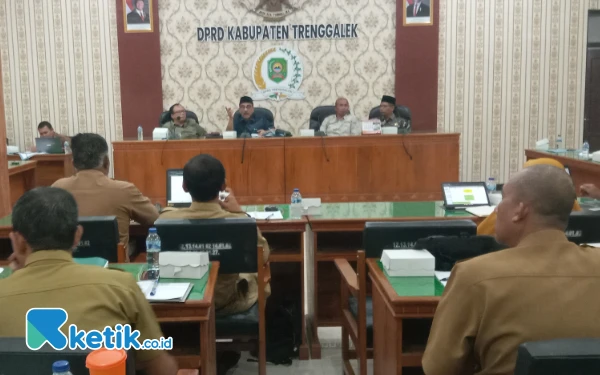 Thumbnail DPRD Trenggalek Harap Pemkab Gabungkan OPD yang Serumpun