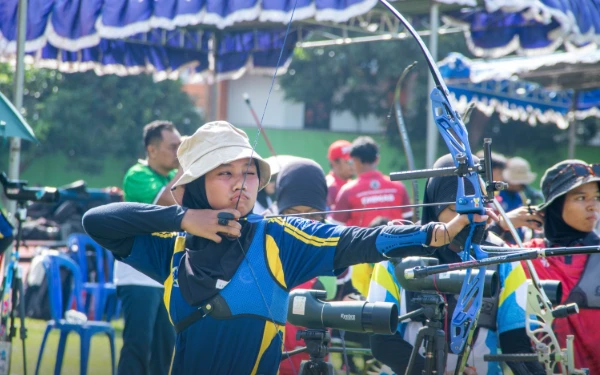 Thumbnail Unesa Kokoh di Puncak Klasemen Pomprov Jatim 2025, Panen Emas dari Atletik hingga Woodball