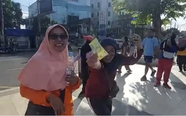 Heboh Hujan Uang di Jember, Ini Faktanya