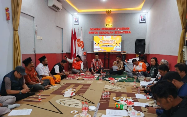 Thumbnail Berita - DPD PKS Kota Malang Sebarkan 11.223 Paket Kurban kepada Masyarakat