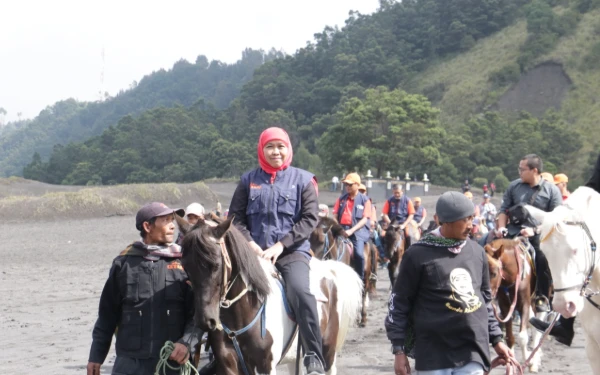Thumbnail Berita - Destinasi Wisata Jatim Dilirik Dunia, Gubernur Khofifah: Kunjungan Wisman Meningkat