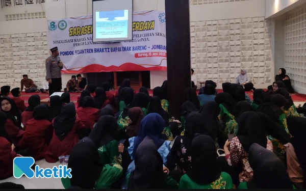 Thumbnail Berita - Cegah Bullying dan Pergaulan Bebas, Ratusan Santri di Jombang Ikuti Sarasehan Pendidikan