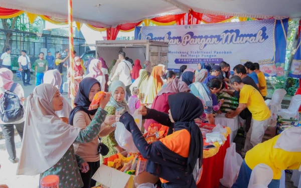 Thumbnail Tingkatkan Daya Beli, Pemkab Gresik Gelar Gerakan Pangan Murah