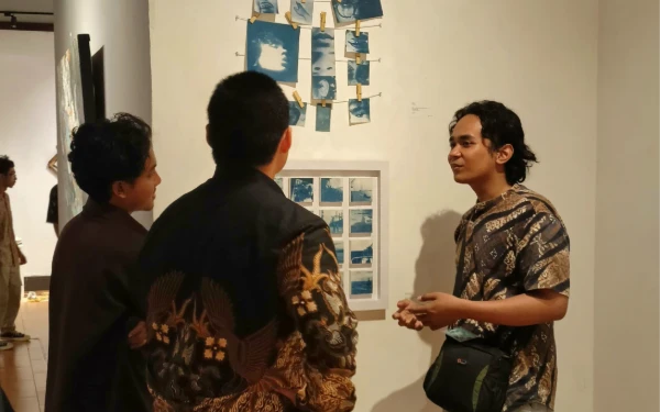 Thumbnail Pameran "Jejak Rasa", Ketika Seni Rupa Menggugah Kenangan Lewat Visual "Makan"