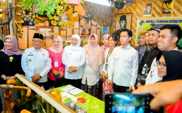 Thumbnail Berita - Gubernur Khofifah: Bazar Blitar Djadoel Wadah Interaksi Ekonomi Rakyat dan Pelestari Warisan Budaya