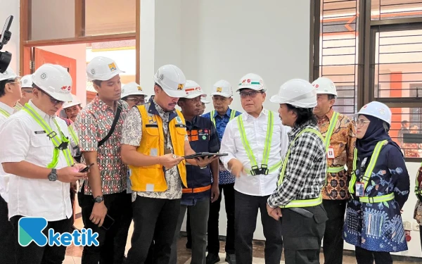 Thumbnail Berita - Kepala Staf Kepresidenan RI Tinjau Kesiapan Sekolah Rakyat di Kota Malang, Pastikan Standarisasi Pendidikan Merata