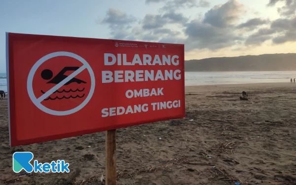 Ombak Muara Pancer Dorr Pacitan Telan Korban, 1 Tewas 3 Anak Belum Ditemukan