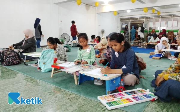 Thumbnail Berita - Kreatif! Saung Kanak Nusantara Sulap Gambar Anak Jadi Buku Dongeng