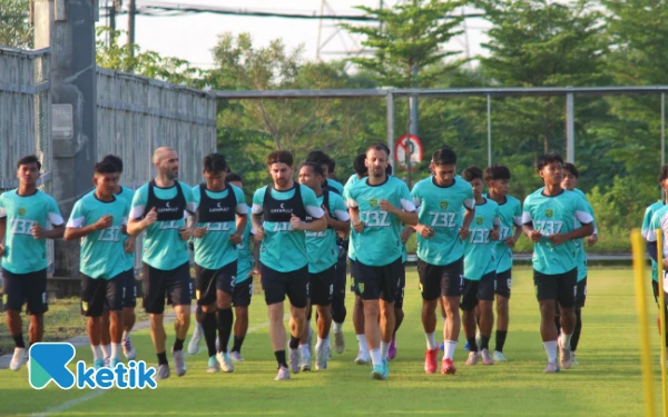 Thumbnail Berita - Persebaya Latihan Perdana untuk Persiapan ke Australia, 23 Pemain Bergabung