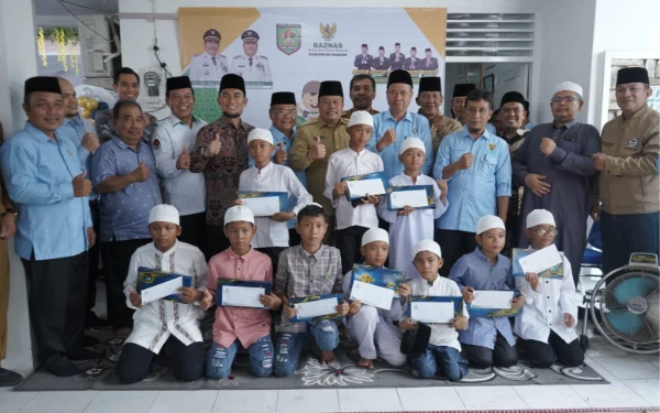 Thumbnail Berita - Gelar Khitanan Massal Pemkab Asahan Beri Bingkisan Kepada 125 Peserta Sunatan