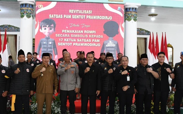 Thumbnail Berita - Tegas, Kapolda Jatim: Semua Perguruan Silat Harus Patuhi Maklumat Aman Suro 2025