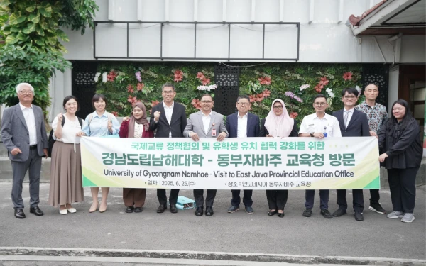Thumbnail Berita - Kerja Sama Strategis! Jatim dan Namhae University Fokus Kembangkan Pendidikan Vokasi
