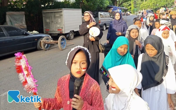 Thumbnail Berita - Unik! Anak-Anak TPA Gelar Pawai Tahun Baru Islam, Kenakan Pakaian Perjuangan