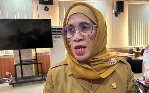 Thumbnail Berita - Target Turunkan Kemiskinan Jadi 9 hingga 10 Persen di 2026, Ini Strategi Pemprov Jatim