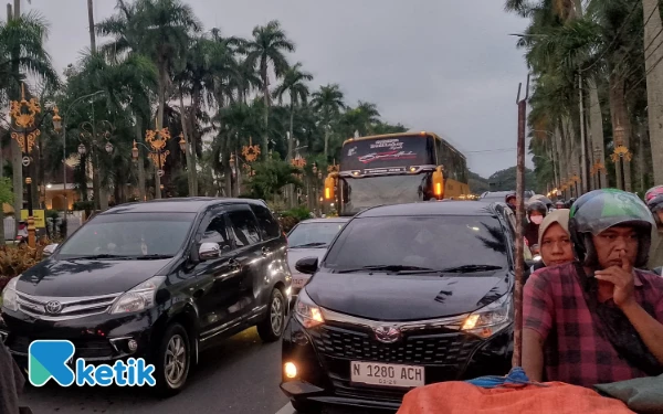 Thumbnail Berita - Pembukaan Porprov IX Jatim 2025 Sebabkan Kemacetan di Sekitar Stadion Gajayana Kota Malang