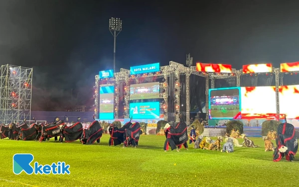 Thumbnail Berita - Reog hingga Bantengan, Kemegahan Budaya Jatim Meriahkan Opening Ceremony Porprov IX