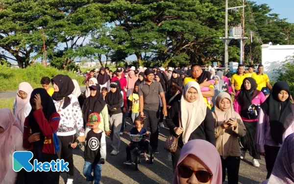Thumbnail Berita - Langkah Penuh Warna, Semarak Jalan Santai Polres Abdya Rayakan Hari Bhayangkara