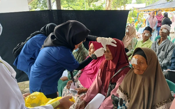 Thumbnail Berita - Polres Bondowoso Rayakan HUT Bhayangkara ke-79 dengan Kegiatan Sosial