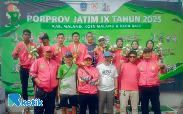 Thumbnail Berita - Bawa Pulang 2 Perunggu, Atlet Voli Pantai Sumenep Bikin Kejutan di Porprov IX Jatim