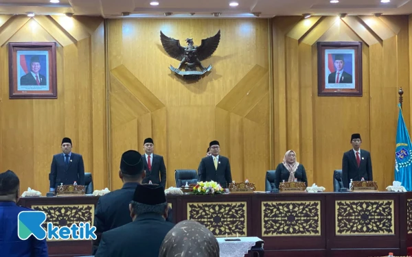 Thumbnail Berita - Ogah Warisi Beban, Eri Cahyadi Berkomitmen Selesaikan PR Anggaran di Kota Surabaya