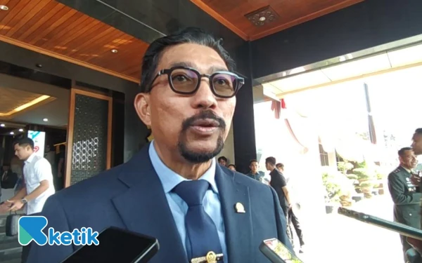 Thumbnail Berita - Hadiri Peringatan Hari Bhayangkara, Ini Pesan Dua Mantan Kapolda Jatim