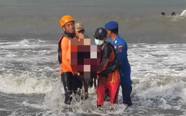 Thumbnail Berita - Petaka di Selat Bali! 27 Penumpang KMP Tunu Pratama Jaya Ditemukan, 4 Meninggal Dunia