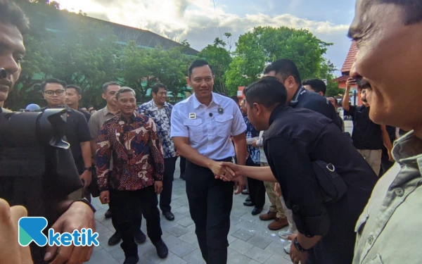 Thumbnail Berita - Rampung Direnov, Menko AHY Tinjau Fasilitas Sekolah Rakyat di Pacitan