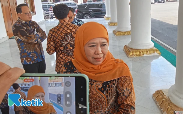 Thumbnail Berita - Gubernur Khofifah Jamin Biaya Pengobatan Korban Selamat KMP Tunu Pratama Jaya Ditanggung Penuh Pemprov Jatim