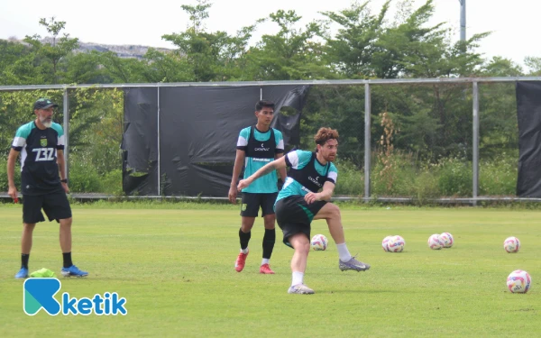 Thumbnail Berita - PT LIB Tetap Daftarkan Persebaya dan Malut di ASEAN Club Championship