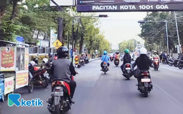 Thumbnail Berita - Tokoh Nasional Bakal Hadiri Festival Ronthek Pacitan, Jalur Strategis Disterilkan