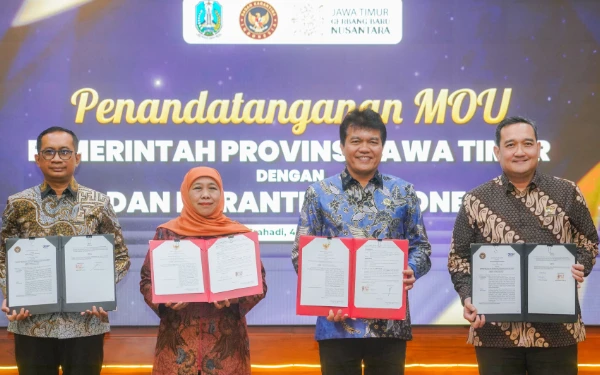 Thumbnail Berita - Gubernur Jatim Teken MoU Dirikan Pusat Instalasi Karantina Terpadu