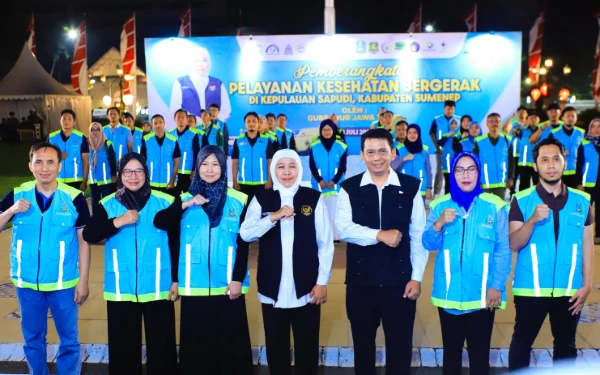 Thumbnail Berita - Khofifah Kirim Yankes dan Terapkan "Telesapa Madura", Harapan Baru Warga Kepulauan Terpencil