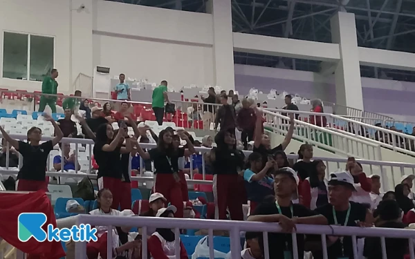 Thumbnail Berita - Kompetisi Usai! Porprov IX Jatim Berakhir Meriah, Atlet Berjoget Ria di Stadion Kanjuruhan