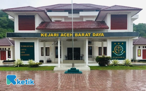 Thumbnail Berita - Kejari Abdya Bongkar Dugaan Korupsi Dana Desa Rp1,5 Miliar untuk Studi Banding ke Padang