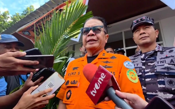 Thumbnail Berita - Proses Pencarian Penumpang KMP Tunu Pratama Jaya Tunggu Data KRI Fanildo