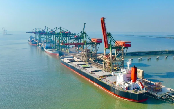 Thumbnail Berita - Terminal Teluk Lamong Kenalkan Konsep Berthing Priority, Dirut: Berikan Kepastian Kapal Sandar