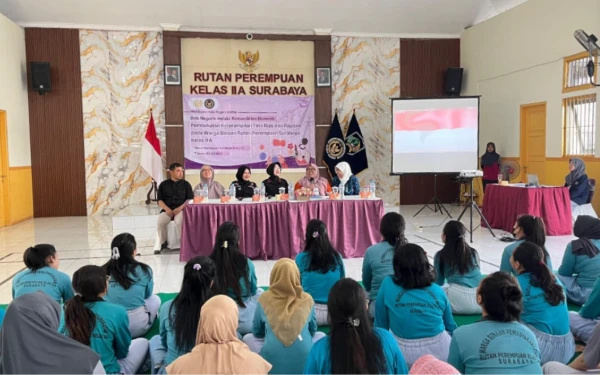 Thumbnail Berita - Dosen Fisipol Unesa Latih Warga Binaan Rutan Porong Mahir Tata Rias dan Rajut