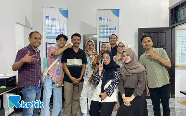 Thumbnail Berita - Mengukir Jejak di Dunia Jurnalistik, Putra Ambon Sukses Rampungkan Magang di Ketik Media