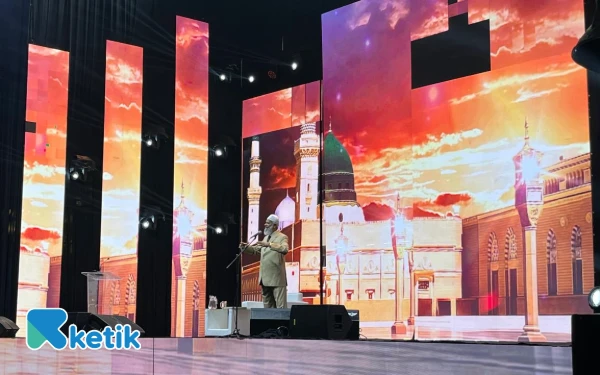Thumbnail Berita - Serba-Serbi Isi Ceramah Zakir Naik di Kota Malang, Dua Orang Berhasil Mualaf