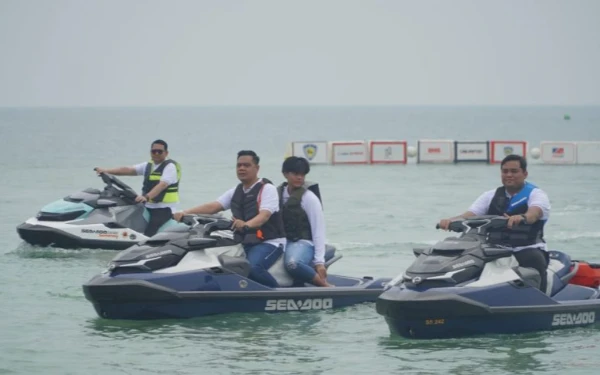 Thumbnail Berita - Jepara Unjuk Gigi Jadi Tuan Rumah Aquabike Championship 2025, Laut Bandengan Bergemuruh