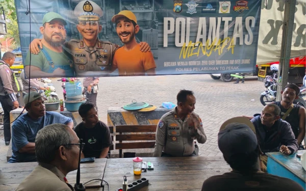 Thumbnail Berita - Cegah ODOL, Satlantas Polres Pelabuhan Tanjung Perak Kumpulkan Sopir Truk