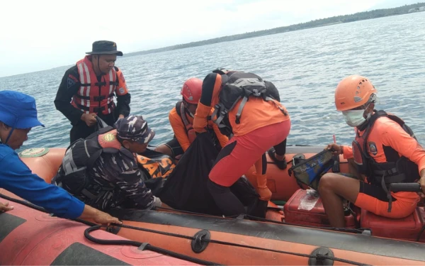 Thumbnail Berita - Gugus Tempur Laut Koarmada II Temukan Bangkai KMP Tunu Pratama Jaya di Kedalaman 49 Meter