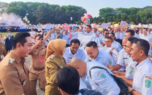 Thumbnail Berita - Bupati Lumajang: Tenaga Non ASN adalah Garda Senyap Penggerak Layanan Publik