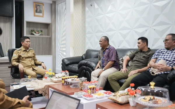 Thumbnail Berita - Dua Bupati Bersinergi, Sengkarut Lahan Transmigran Sleman di Konawe Selatan Berakhir?