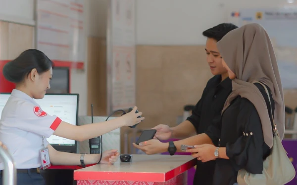 Thumbnail Berita - KAI Commuter Pastikan Tiket Wajib Sesuai Identitas Penumpang