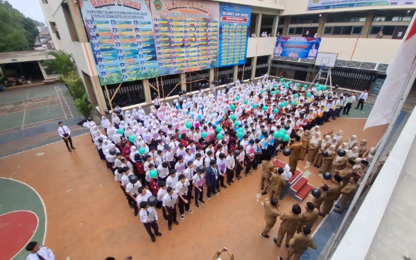 Thumbnail Berita - Langkah Baru Capai Cita-cita, Ratusan Siswa Baru SMA Islam Malang Jalani Masa Pengenalan