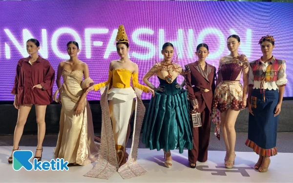 Thumbnail Berita - Innofashion Show 7 Petra Christian University Pamerkan 118 Busana