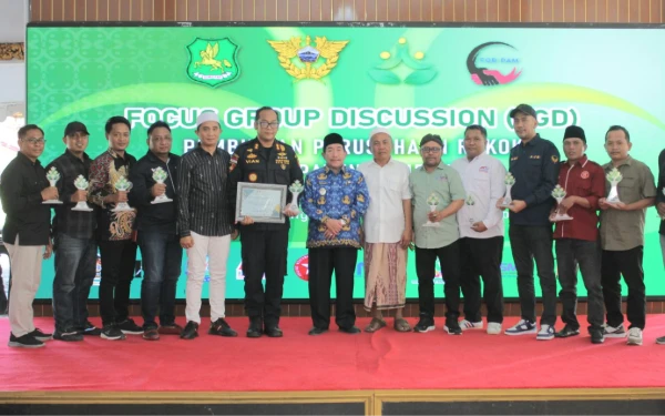 Thumbnail Berita - FGD di Sumenep Jadi Panggung Kebangkitan Industri Rokok Lokal Madura